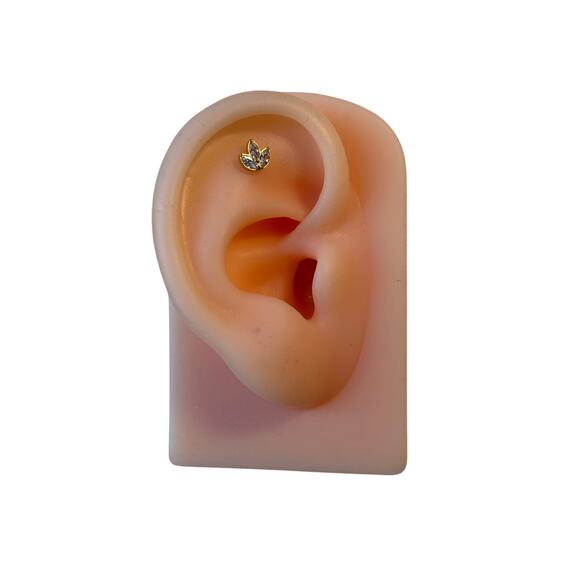 Implant Grade Titanium Internally Threaded 3 Marquise CZ Leaf Top - Picture 4 of 5